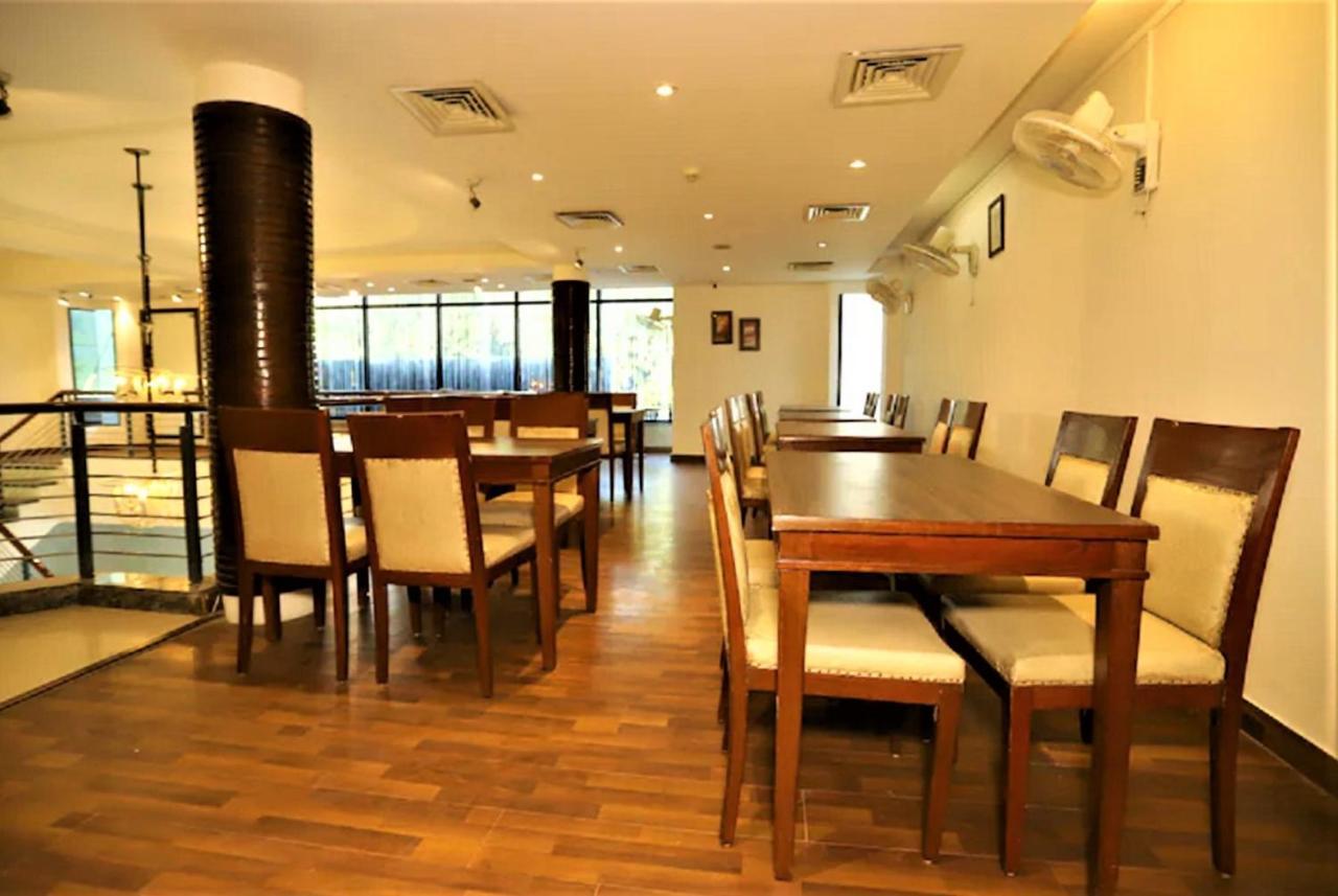Hotel Arch International Neu-Delhi Exterior foto